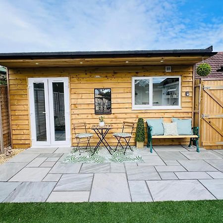 The Mudeford Gem Accommdation 크리스트처치 외부 사진