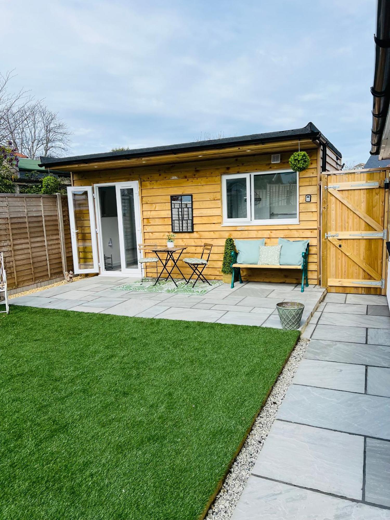 The Mudeford Gem Accommdation 크리스트처치 외부 사진
